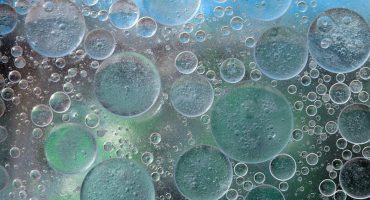 free-photo-of-macro-view-of-oil-bubbles-on-water-surface